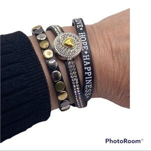 Love, Hope, Happiness Black Criss Cross Bracelet Sparkle Gold Heart Snap! NWT